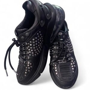 Stylish Black Studded Men's New Rock Sneakers